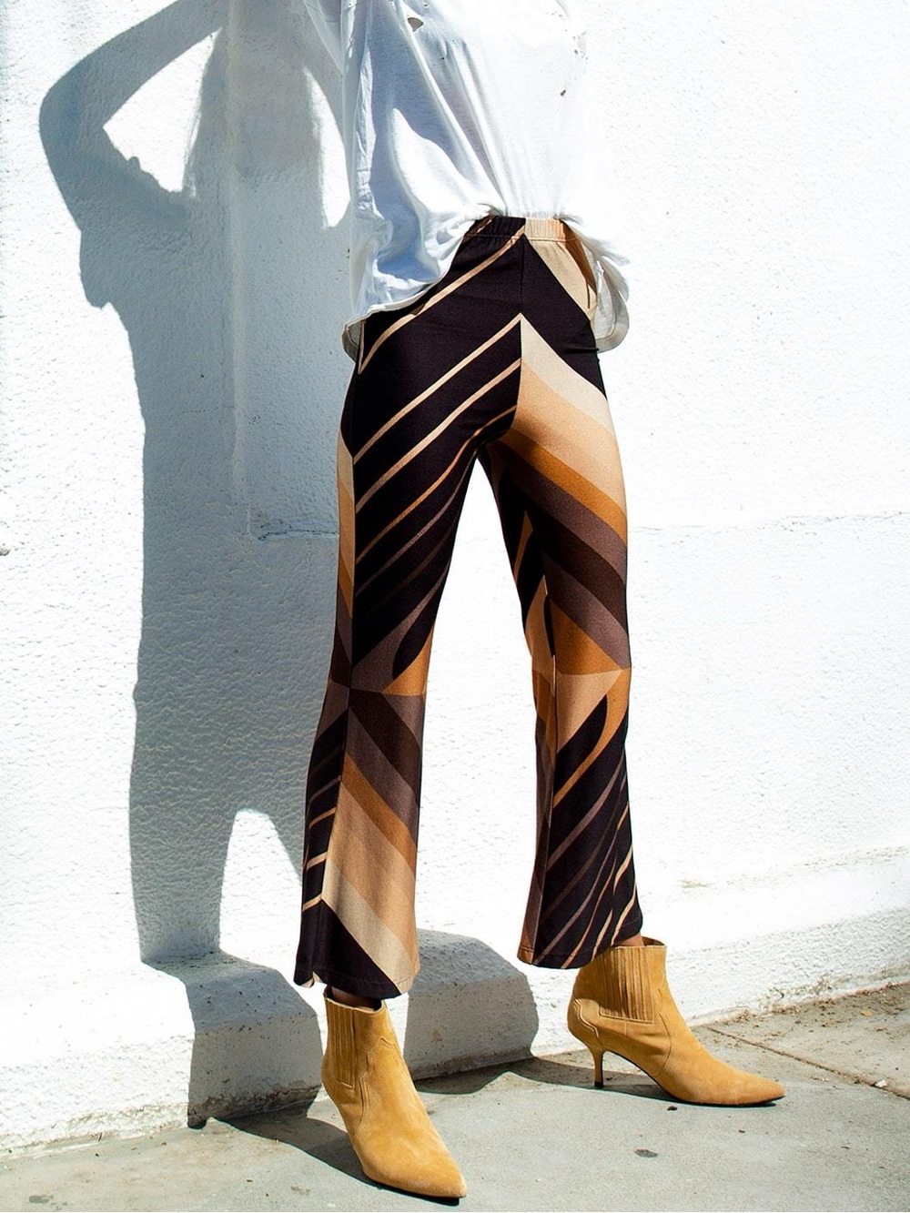 Novella Royale Iris Bells Geometric Cropped Flare Pants